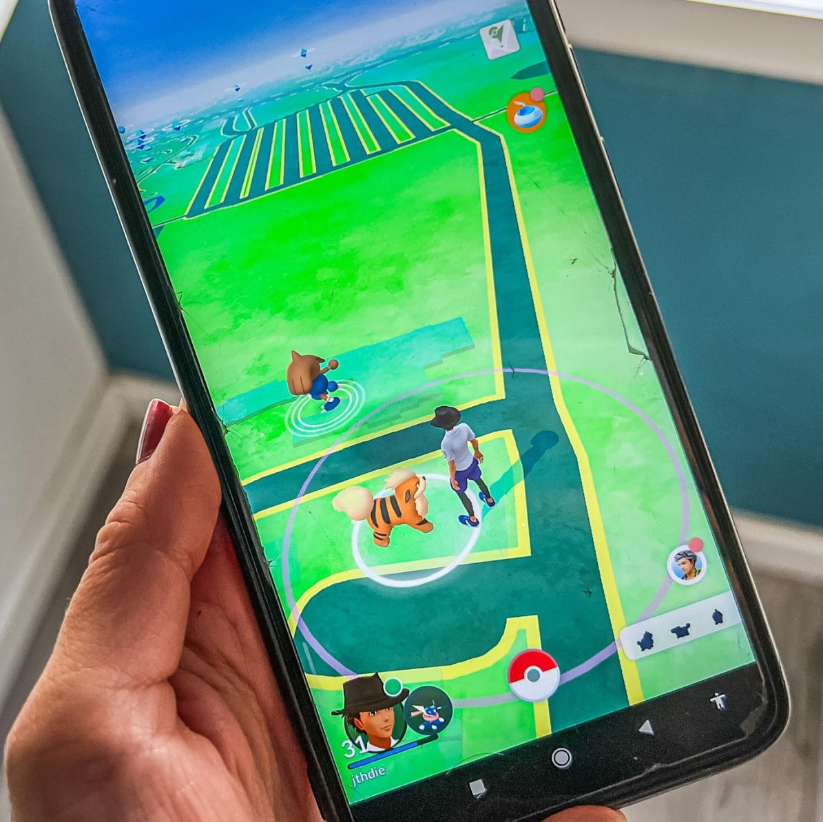 Cum să economisești baterie în timp ce joci Pokemon GO?