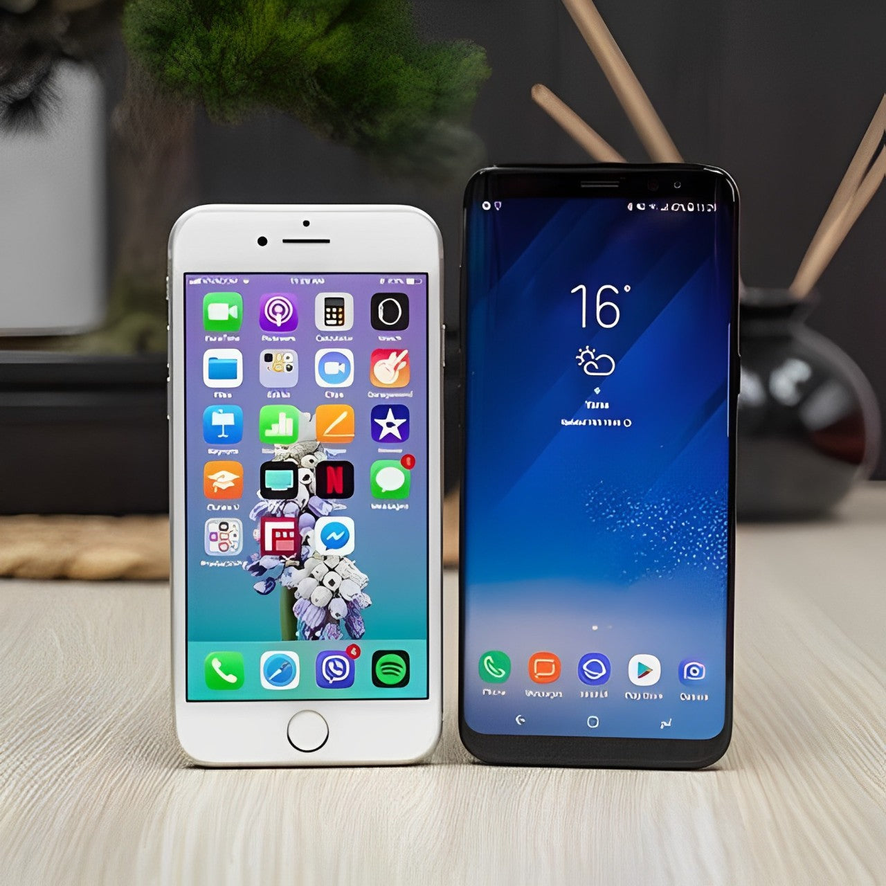 Samsung Galaxy S8 va fi mai ieftin decât iPhone 8