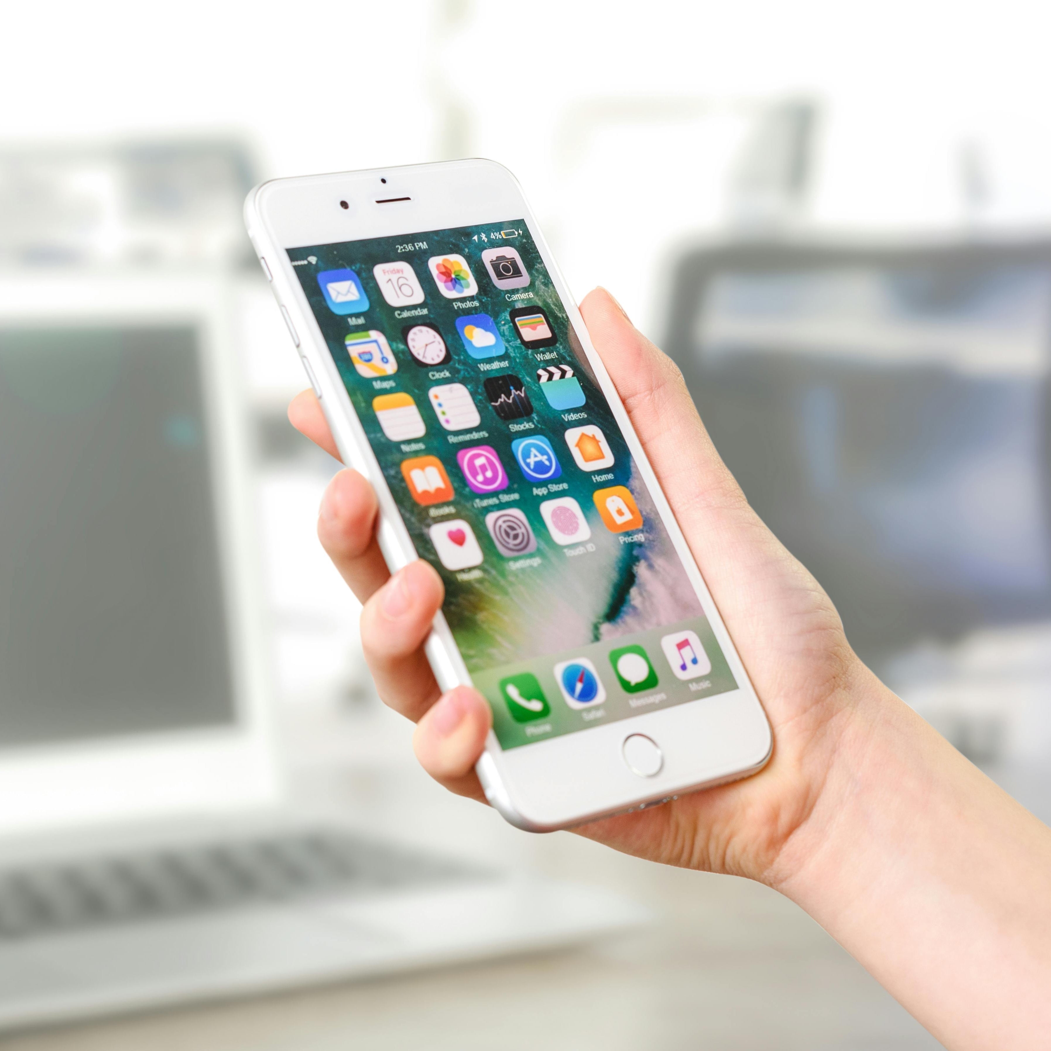 Ce trebuie să ştii când cumperi un iPhone