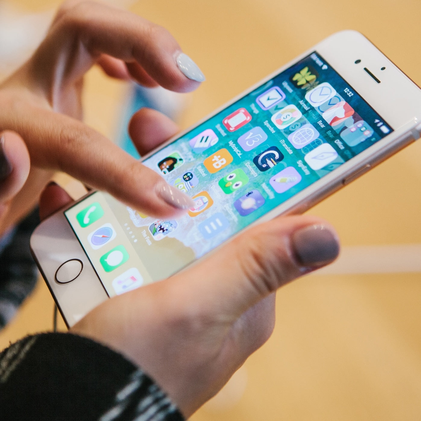 Noile iPhone-uri vor beneficia de ecrane True Tone
