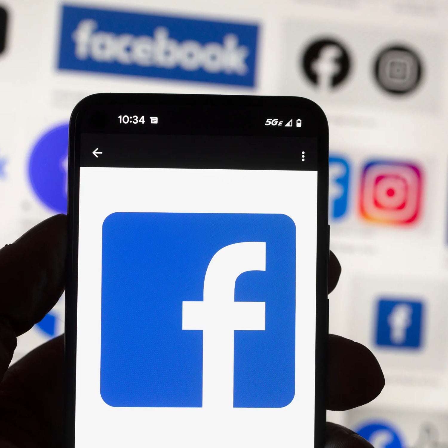 Facebook implementează propriul „Content ID”. Clipurile furate nu vor mai putea fi monetizate