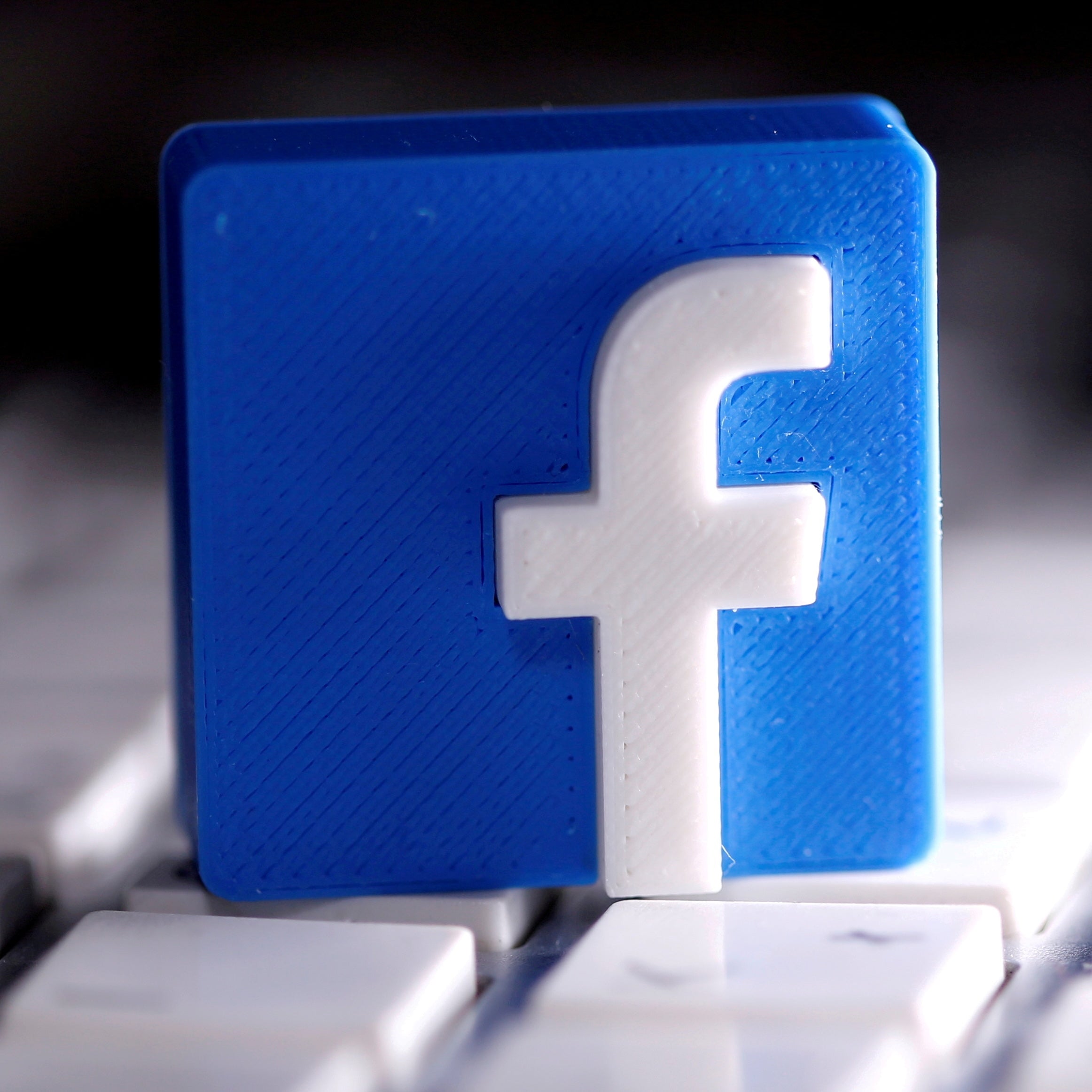 Facebook lansează mesajele de întâmpinare sezoniere
