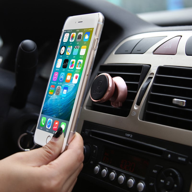 Accesorii auto utile care îți protejează telefonul și îți oferă siguranța la volan