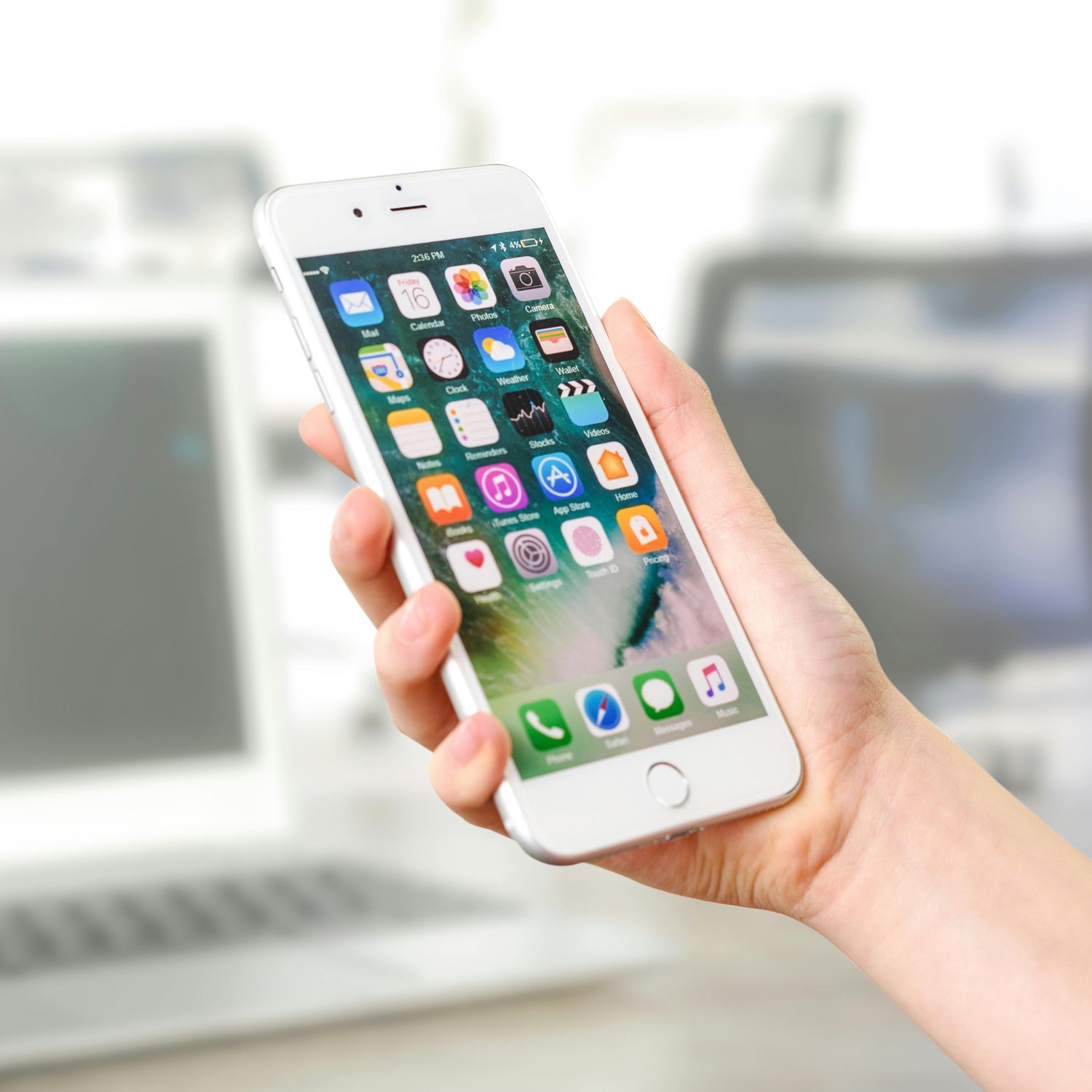 Ce trebuie să ştii când cumperi un iPhone