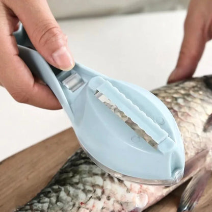 Dispozitiv cu capac pentru curatarea solzilor de peste